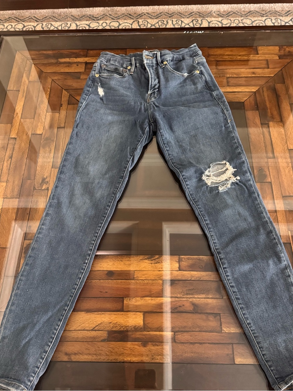 Good American Dark Blue Skinny Jeans with Distressed Knee